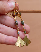 Boucles d'oreilles Harmonie et leur Ginkgos, couleurs ambrées et nuances de vert