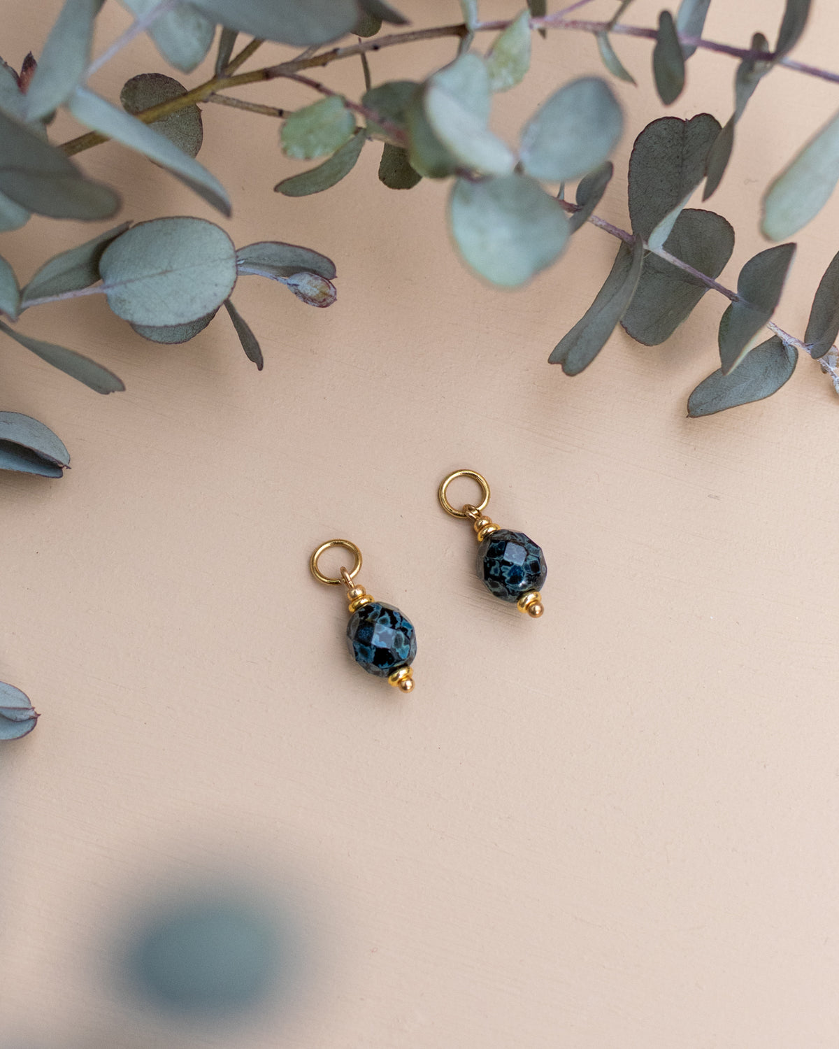 Charms pour personnaliser les créoles - couleur Noir bleuté