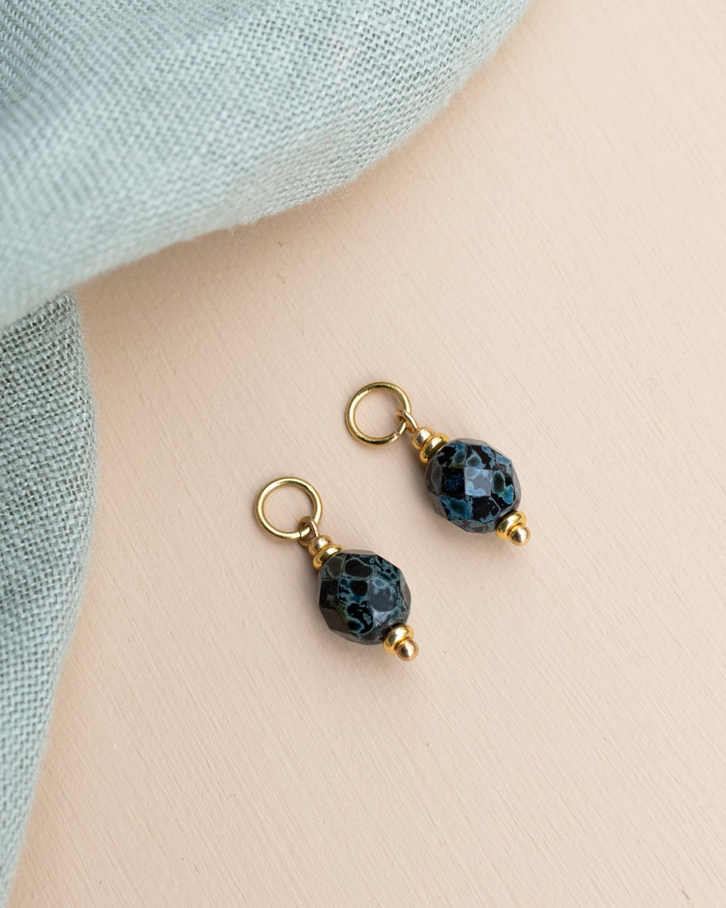 Charms pour personnaliser les créoles - couleur Noir bleuté