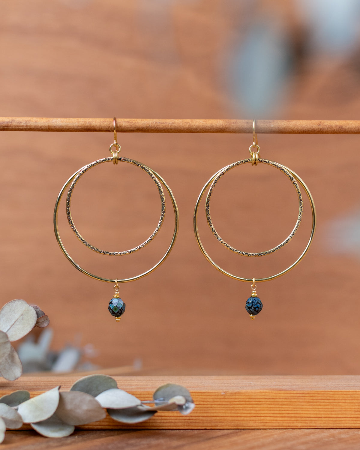 Les Irresistibles - motif "Navajo", perles noir bleuté