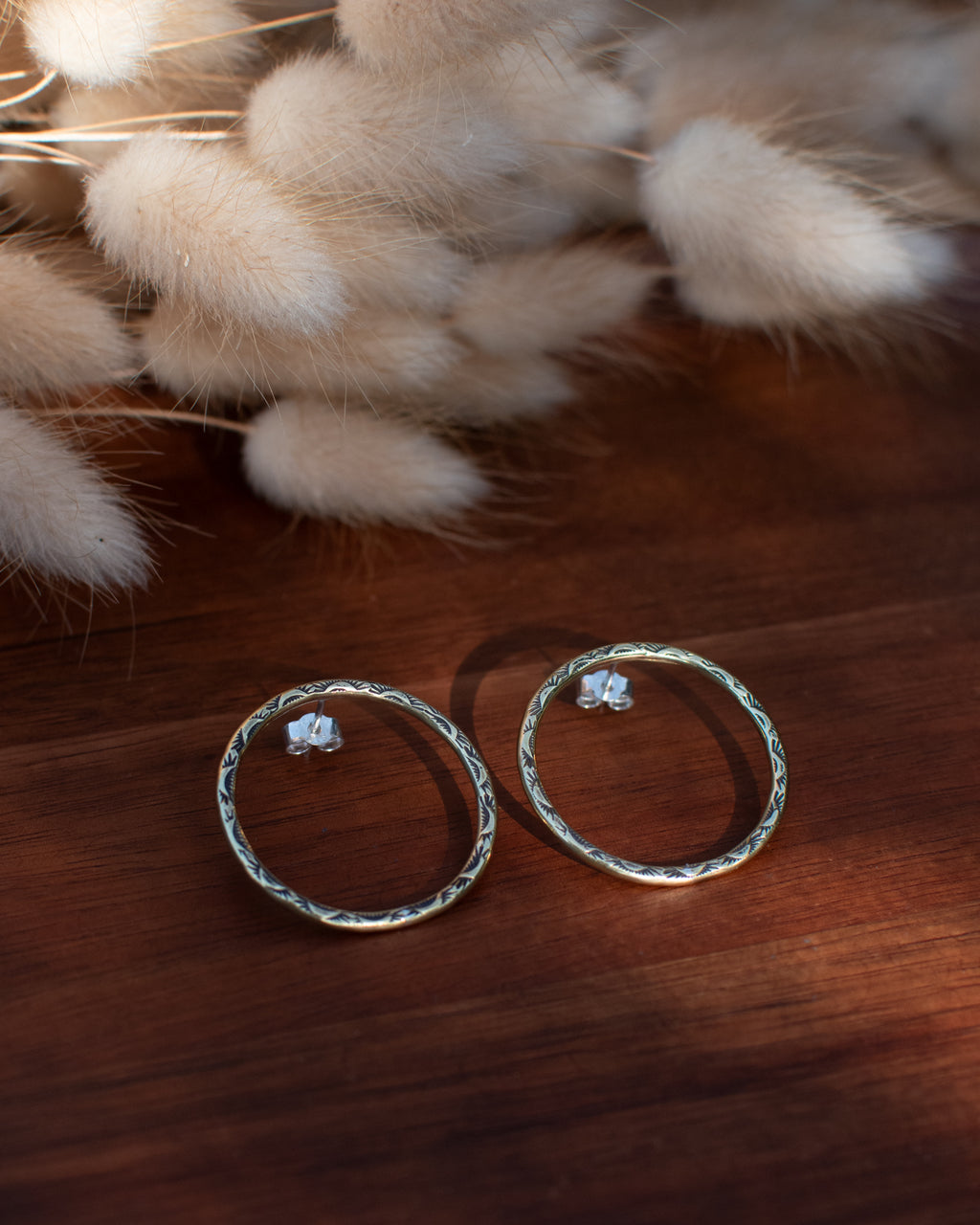 Petites créoles en laiton motif petites lunes