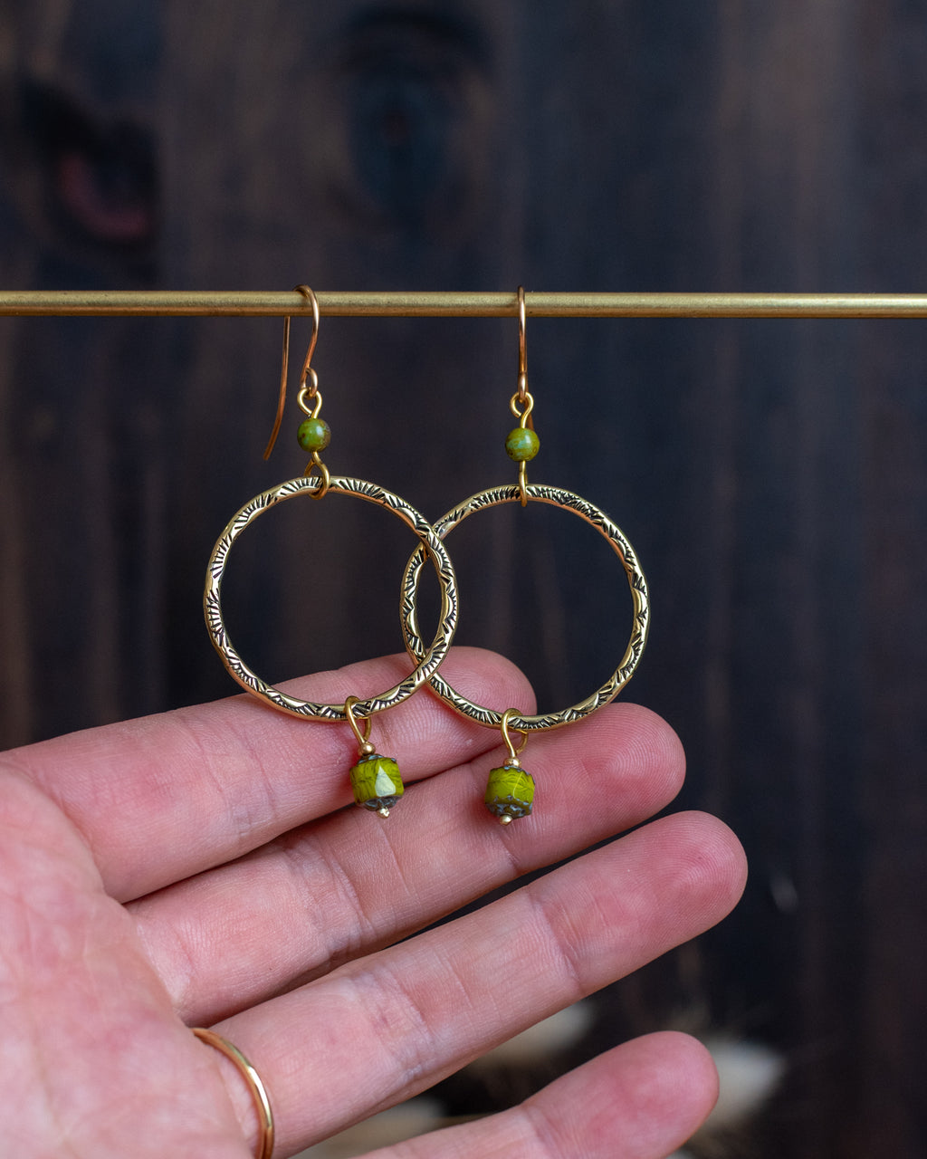 Les Essentielles, petit modèle - avec perles vert anis