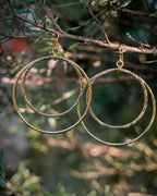 Créoles doubles en laiton et perles en verre tchèque – Les irrésistibles