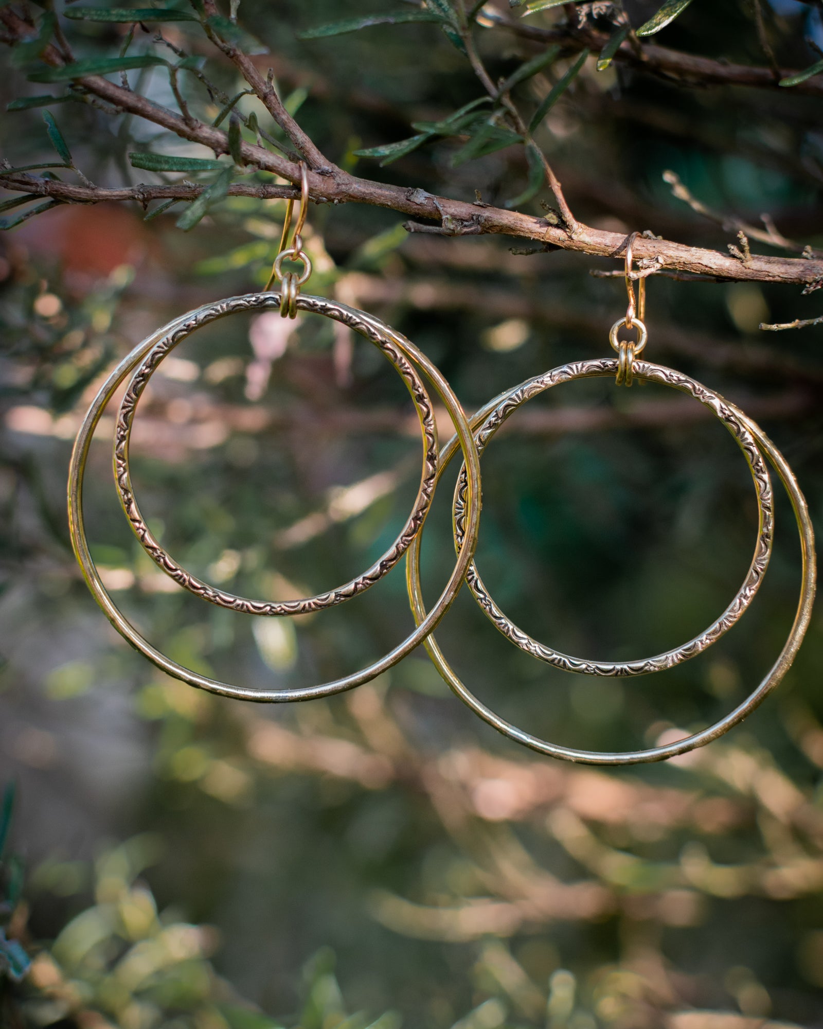 Créoles doubles en laiton et perles en verre tchèque – Les irrésistibles