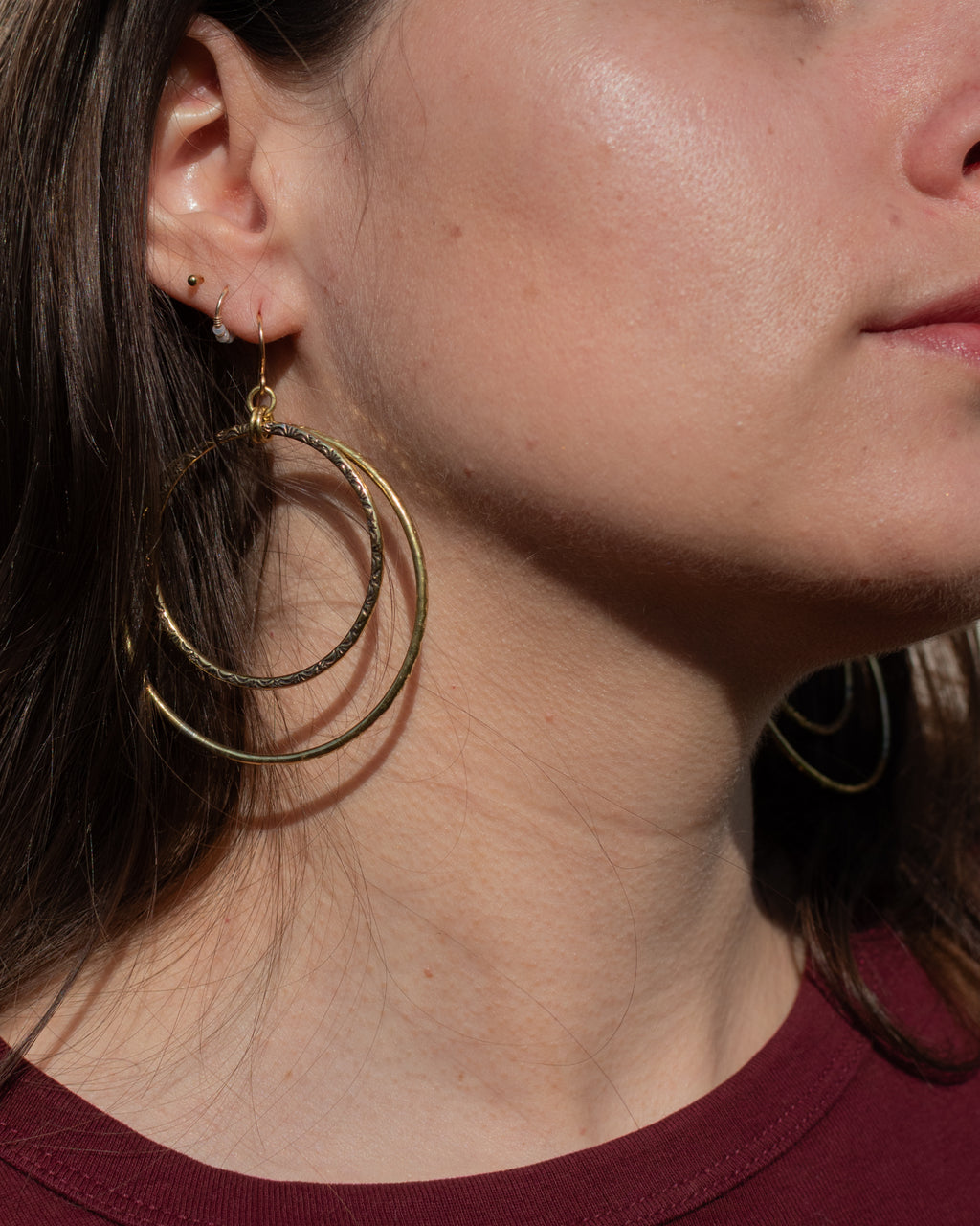 Créoles doubles en laiton et perles en verre tchèque – Les irrésistibles