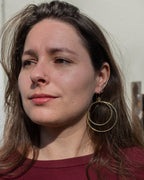 Créoles doubles en laiton et perles en verre tchèque motif zig zag – Les irrésistibles